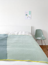 Lade das Bild in den Galerie-Viewer, Plaid Decke colourblocking mint/dusty mint 2x1,80/1,60/1,40m
